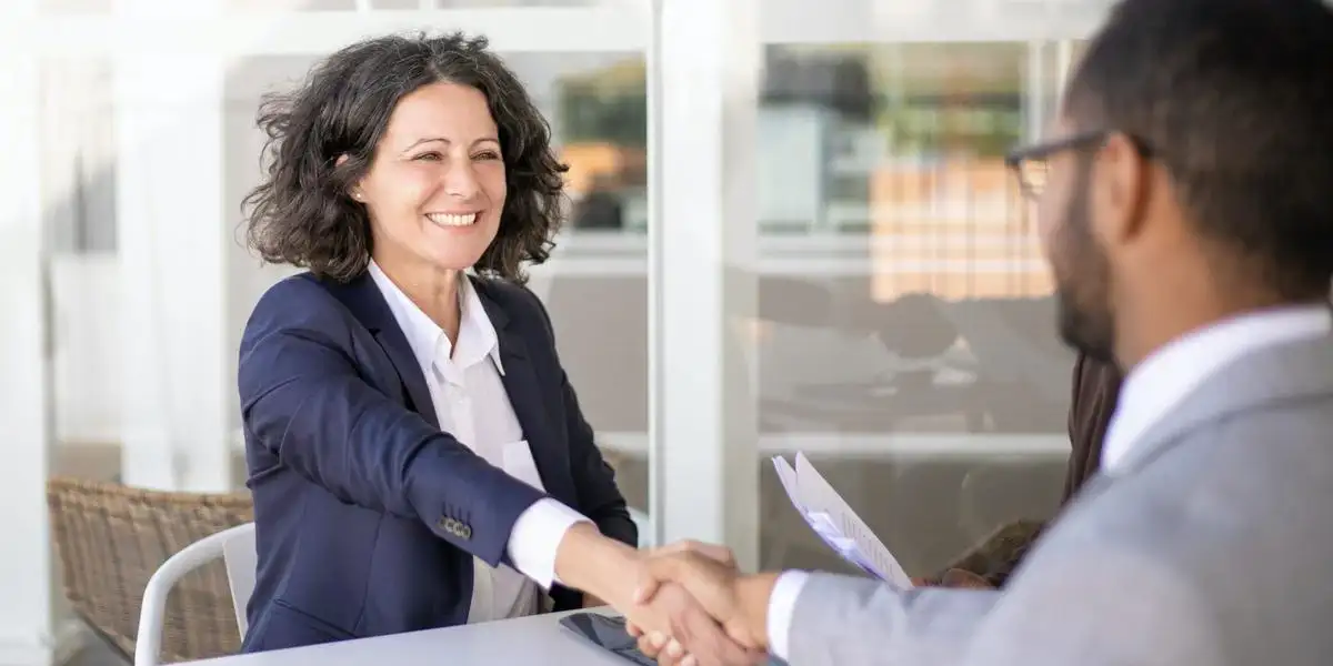 WHY OUTSOURCE BOOKKEEPING to an Accountant